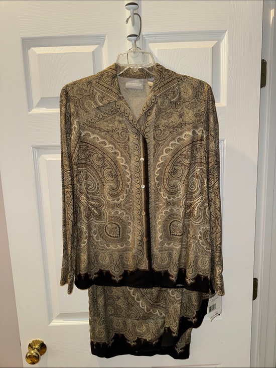 Liz Claiborne Dresses & Skirts - Liz Claiborne Paisley Blouse and skirt in Taupe and Black